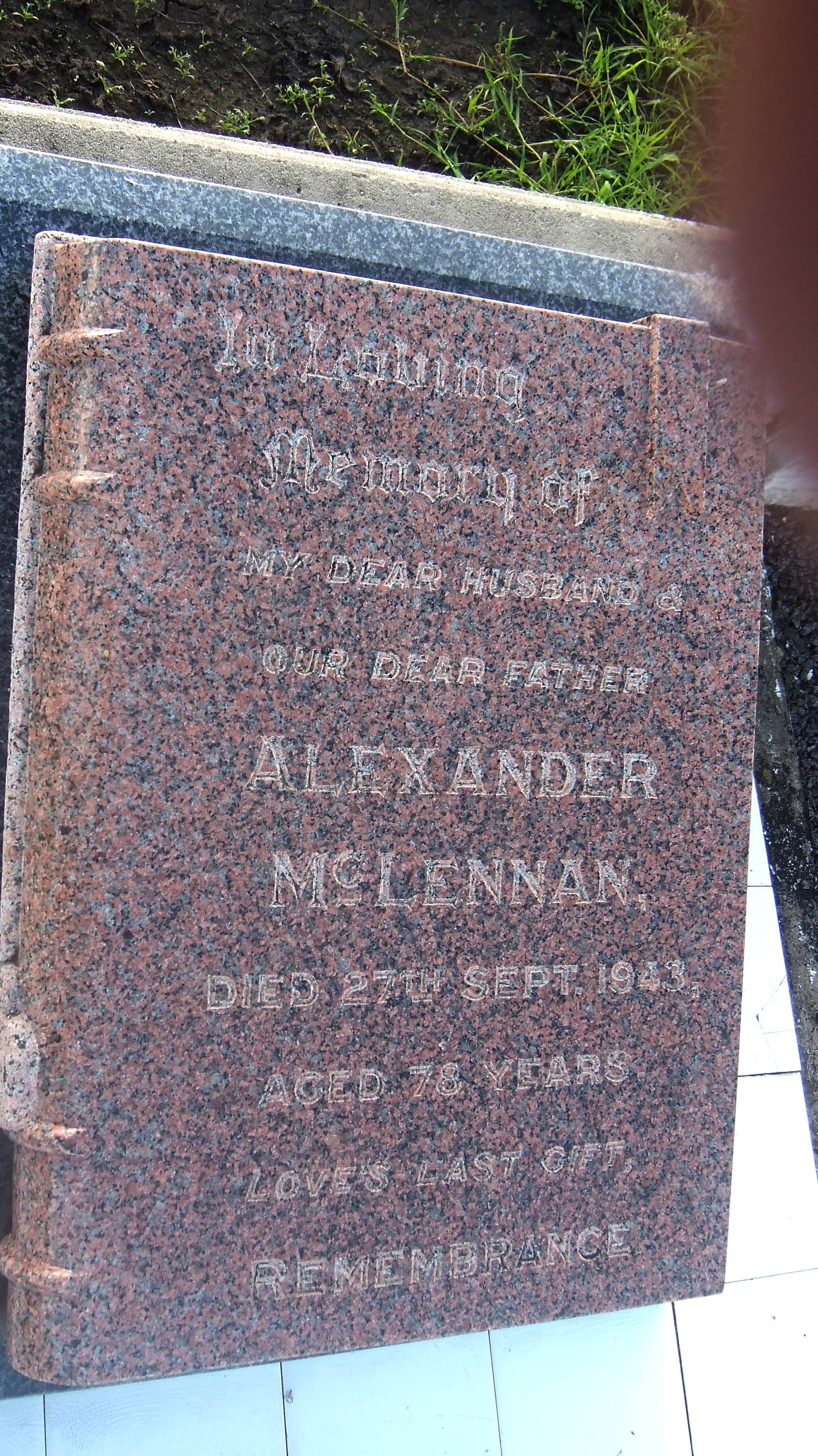 Photo of headstones/Alexander McLennan d1943 hdstn DalbyQld